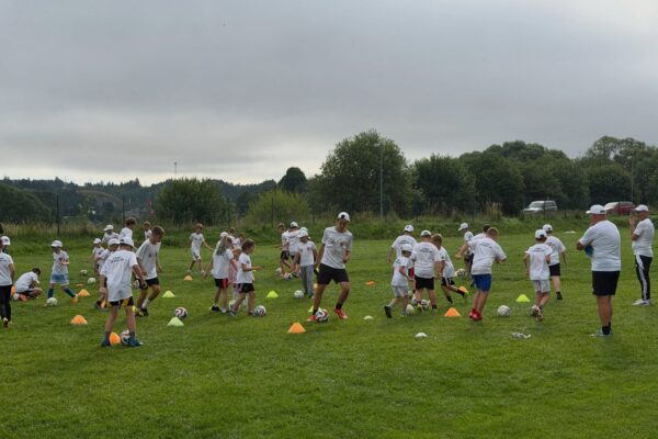 Štvrtý deň sme zakončili stanovačkou 💪⚽️